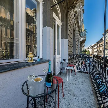 Luxury Art Deco Flat / Big Balcony