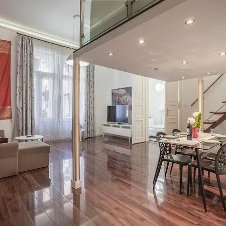 Luxury Art Deco Flat / Big Balcony Apartment Budapest