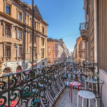 Luxury Art Deco Flat / Big Balcony Apartment Budapest
