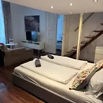Luxury Art Deco Flat / Big Balcony Апартаменты Будапешт
