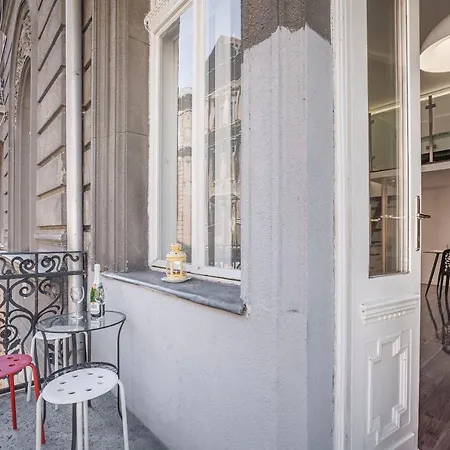 Luxury Art Deco Flat / Big Balcony Апартаменты Будапешт