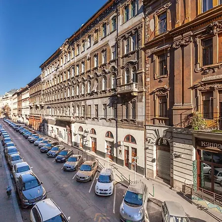 Luxury Art Deco Flat / Big Balcony Будапешт