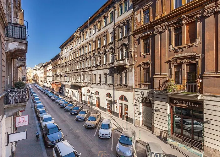 Luxury Art Deco Flat / Big Balcony Budapest